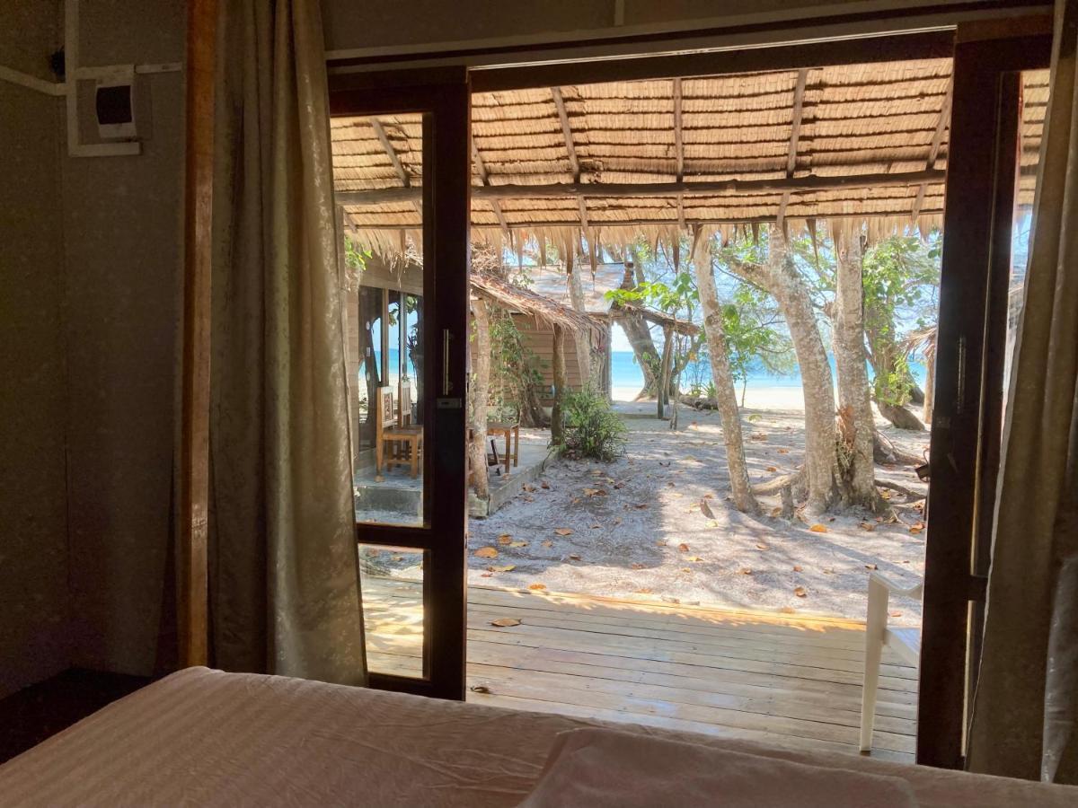 La Ong Lay Hotell Koh Phayam Eksteriør bilde