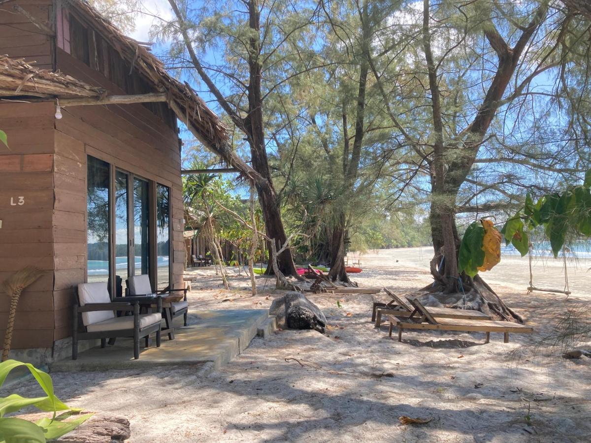 La Ong Lay Hotell Koh Phayam Eksteriør bilde