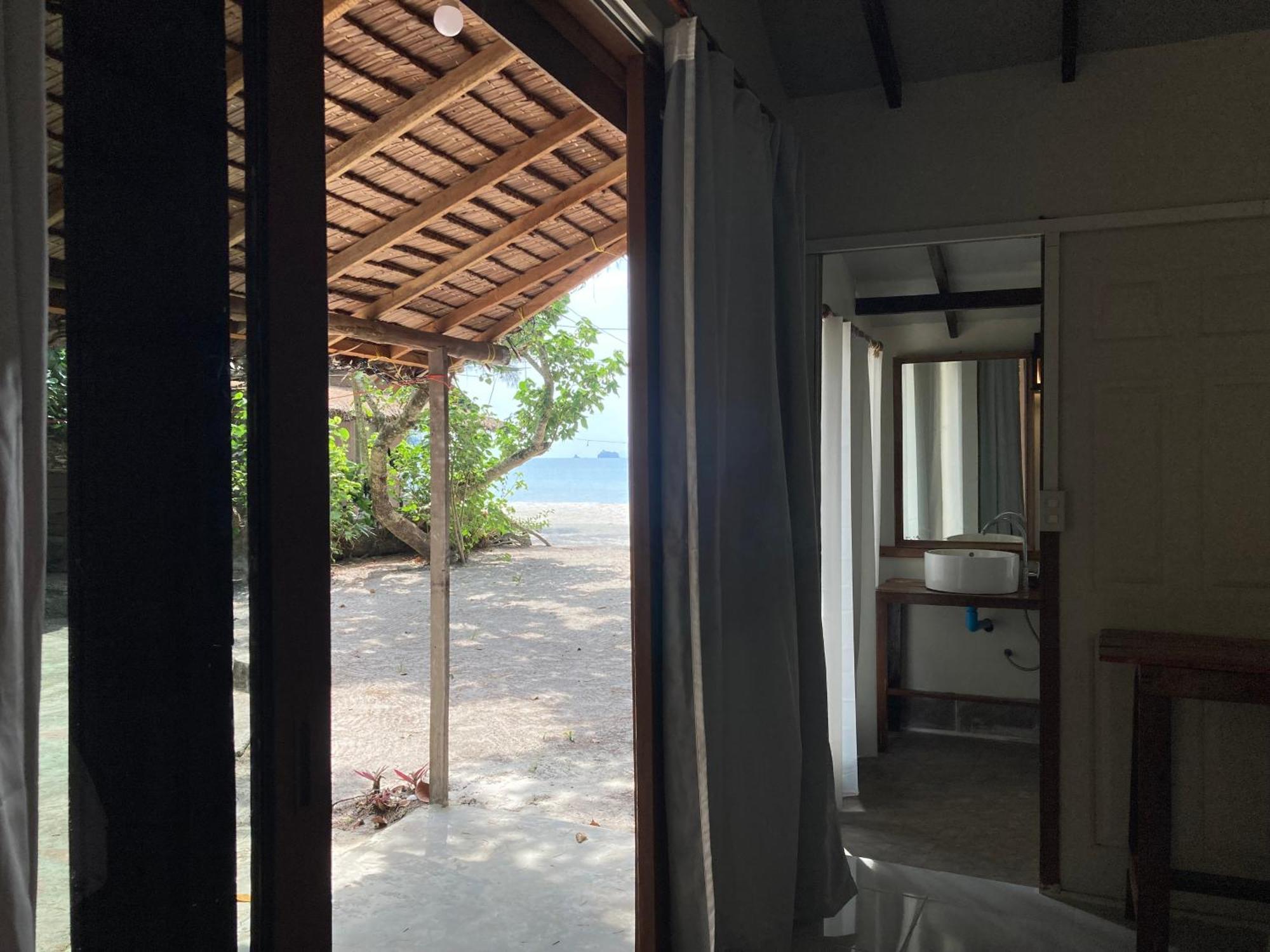 La Ong Lay Hotell Koh Phayam Eksteriør bilde