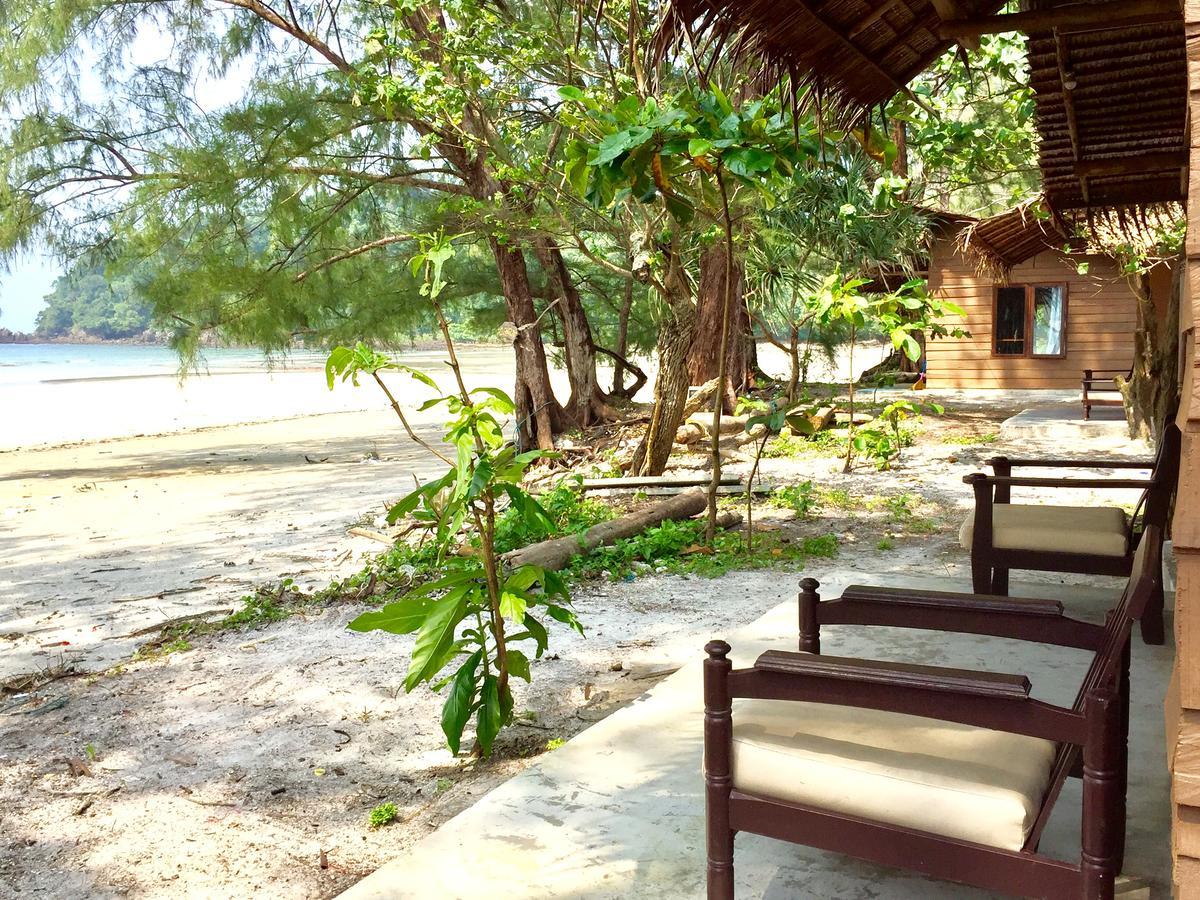 La Ong Lay Hotell Koh Phayam Eksteriør bilde