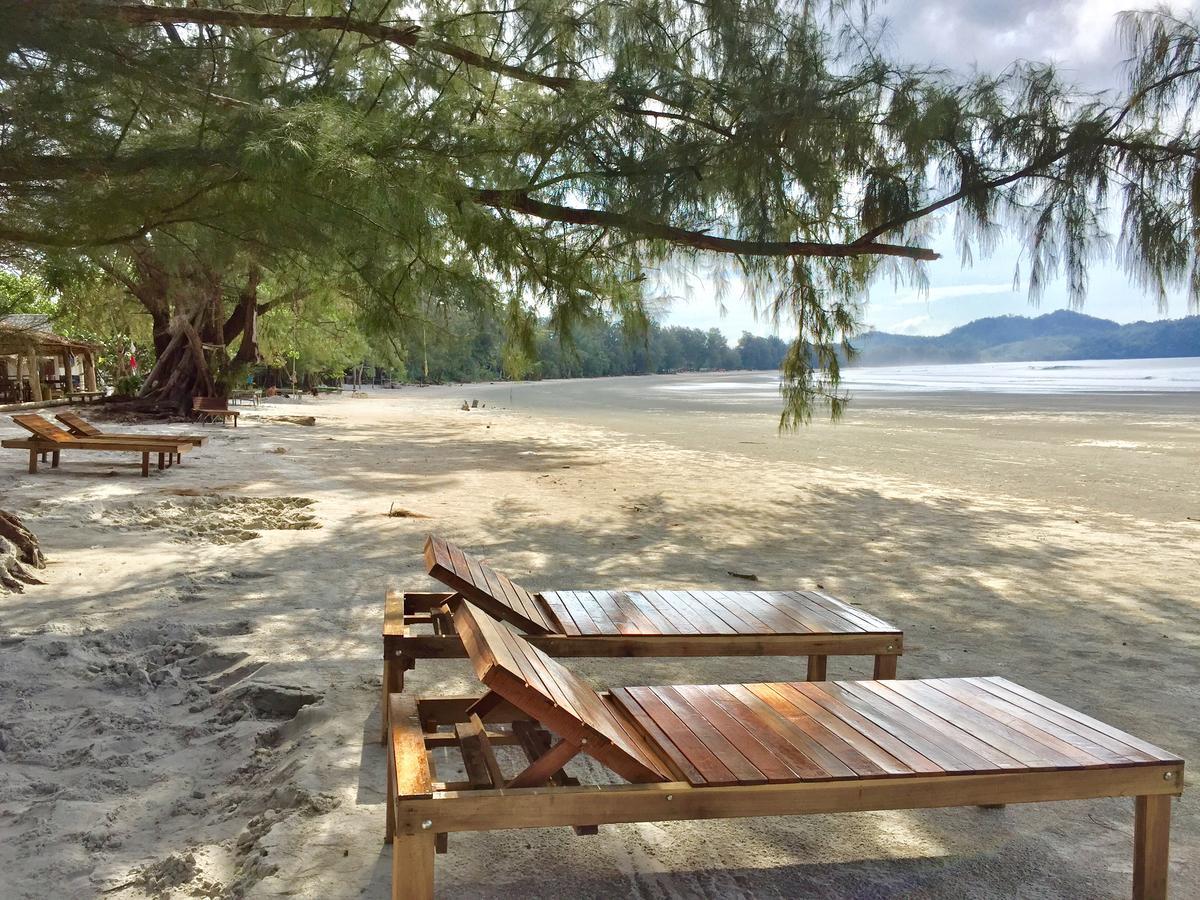 La Ong Lay Hotell Koh Phayam Eksteriør bilde
