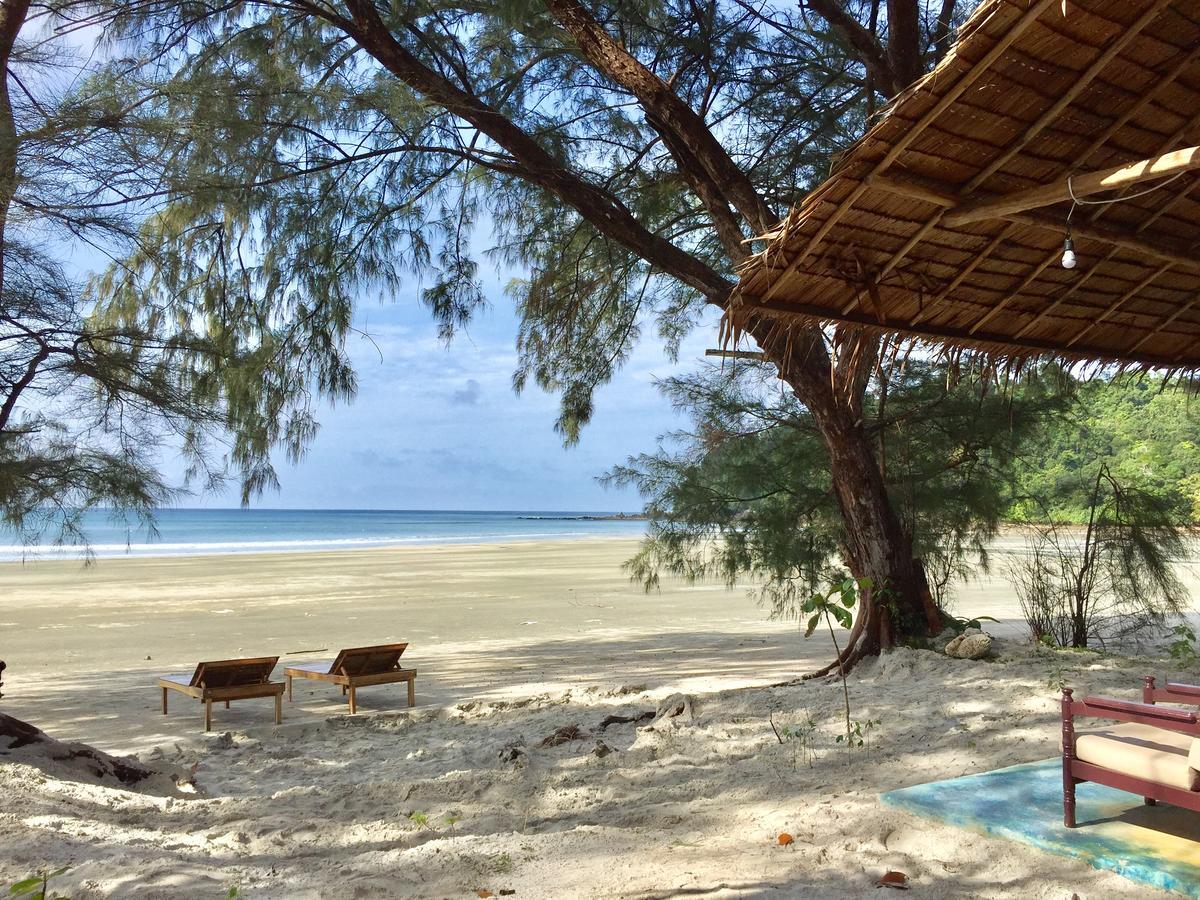 La Ong Lay Hotell Koh Phayam Eksteriør bilde