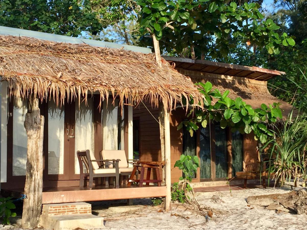La Ong Lay Hotell Koh Phayam Eksteriør bilde